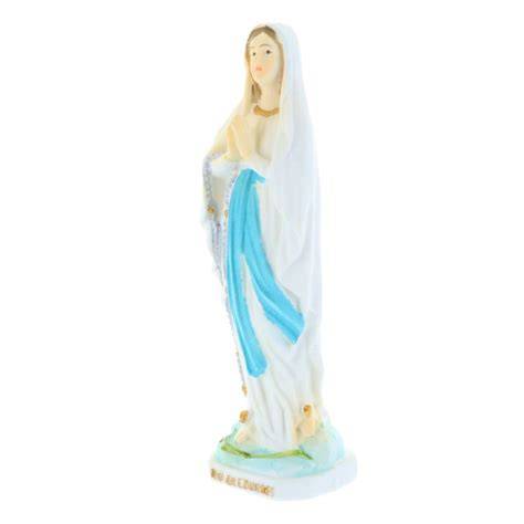 Statua della Madonna dell'Alto con dettagli artistici