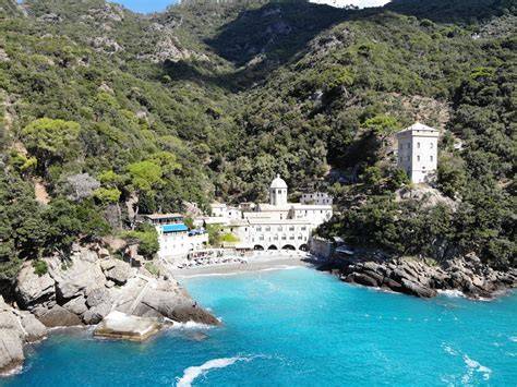 Veduta aerea dell'Abbazia di San Fruttuoso di Capodimonte