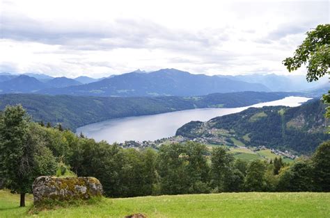 Panoramica del Lago di Millstatt con le montagne circostanti