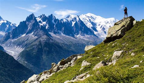 Foto panoramica del Santuario di Laus nelle Alpi francesi